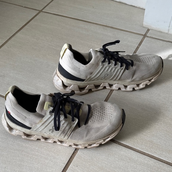 On Cloudswift Running Men's Shoes - Picture 1 of 5